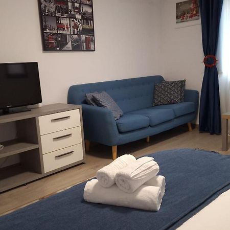Villa 38 Silviu Apartment Букурещ Екстериор снимка