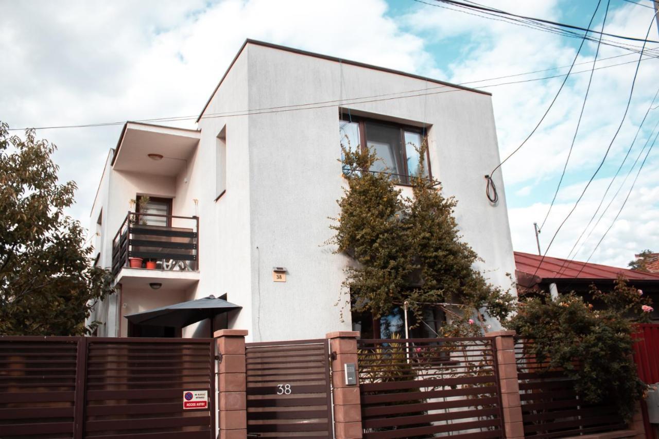 Villa 38 Silviu Apartment Букурещ Екстериор снимка